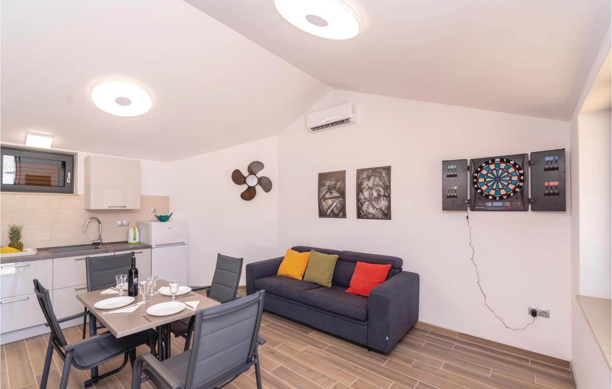 Nice Home In Kneze With Wifi Pupnat Exterior photo